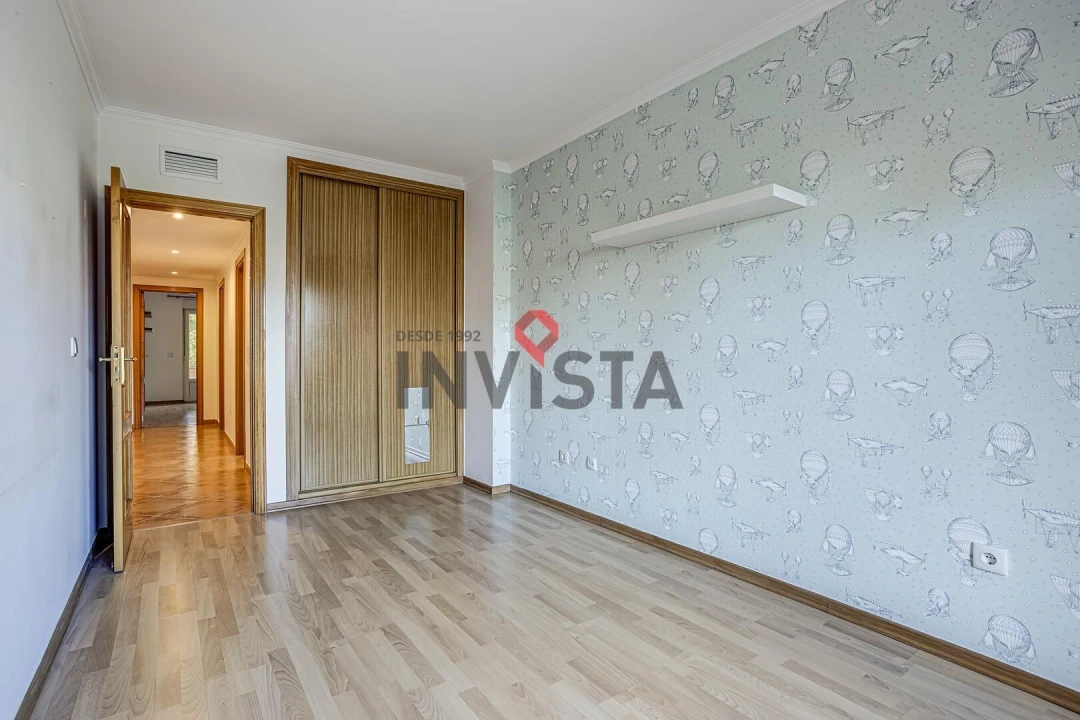 Apartamento T3 para Venda em Carregado e Cadafais Foto 12