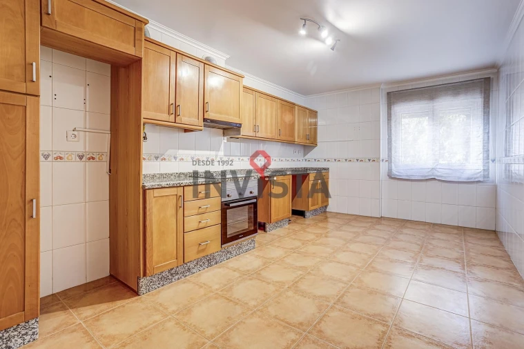 Apartamento T3 para Venda em Carregado e Cadafais Foto 1