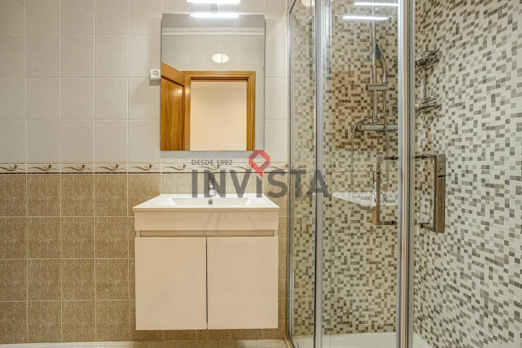 Apartamento T3 para Venda em Carregado e Cadafais Foto 10