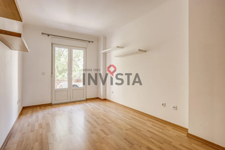 Apartamento T3 para Venda em Carregado e Cadafais Foto 7