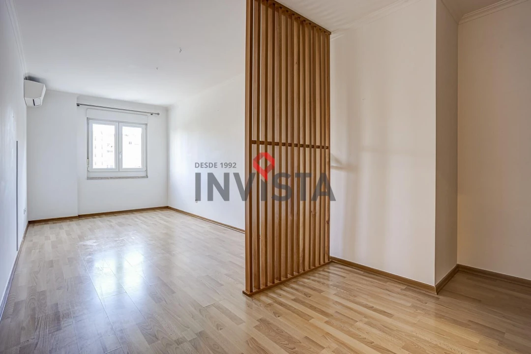 Apartamento T3 para Venda em Carregado e Cadafais Foto 13