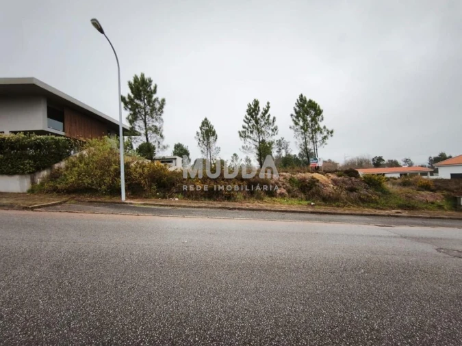 Terreno para Venda em Valongo do Vouga Foto 10