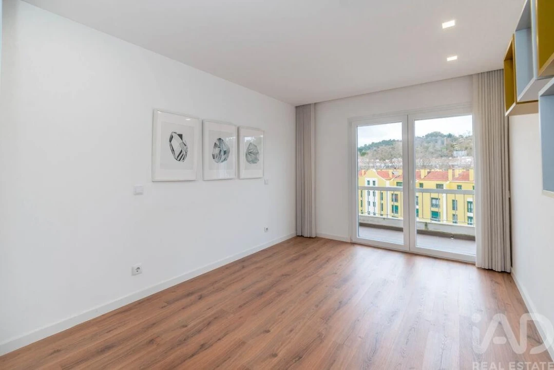 Apartamento T3 para Arrendamento em Leiria, Pousos, Barreira e Cortes Foto 5