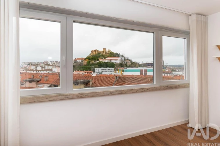 Apartamento T3 para Arrendamento em Leiria, Pousos, Barreira e Cortes Foto 9