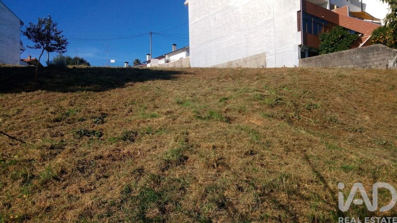 Terreno para Venda em Vilar de Andorinho Foto 4