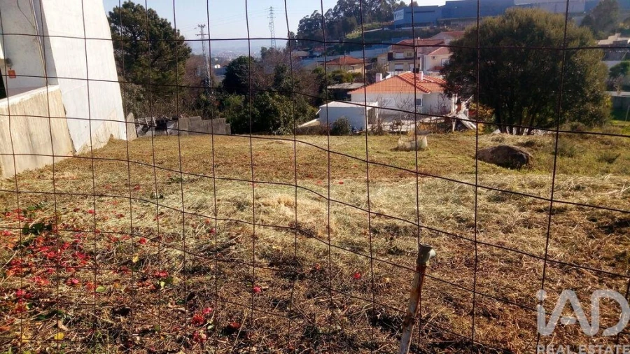 Terreno para Venda em Vilar de Andorinho Foto 2