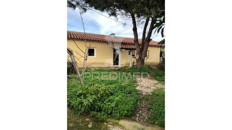 Moradia T6 para Venda em Rio de Mouro Foto 2