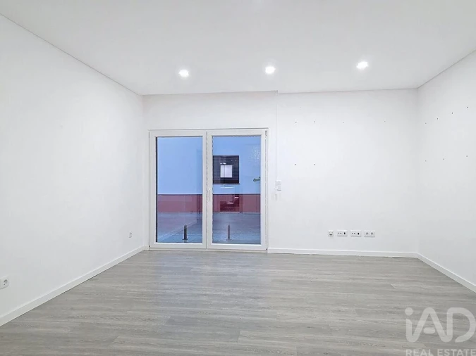 Apartamento T2 para Arrendamento em Lourinhã e Atalaia Foto 20