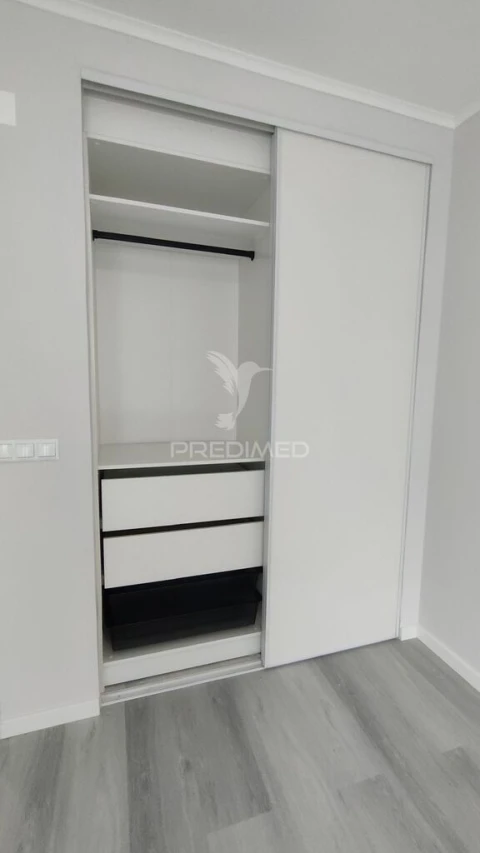 Apartamento T2 para Venda em Oeiras e São Julião da Barra, Paço de Arcos e Caxias