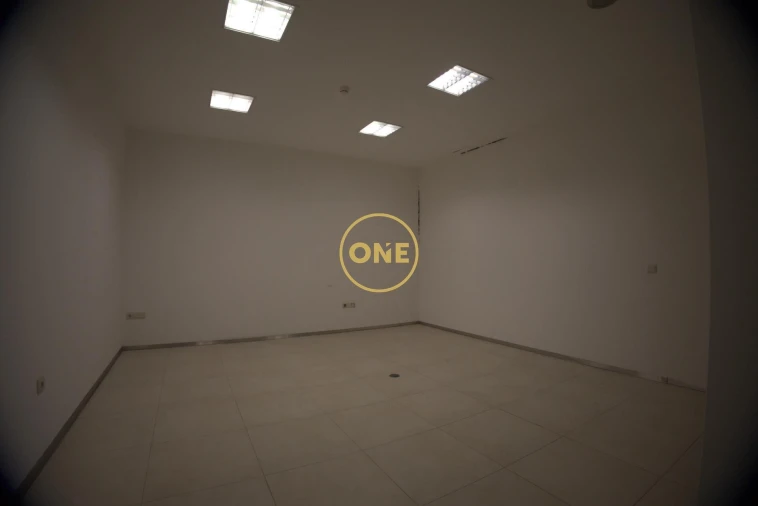 Armazém para Arrendamento em Silveiros e Rio Covo (Santa Eulália) Foto 16