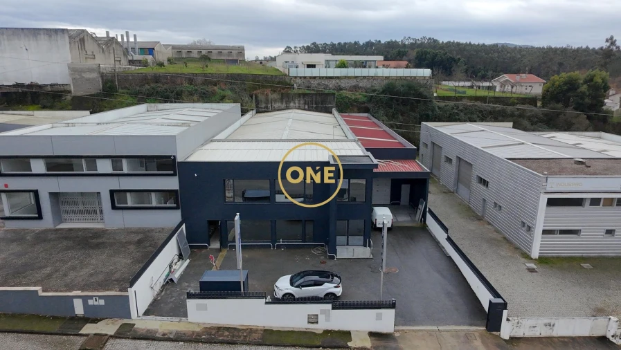 Armazém para Arrendamento em Silveiros e Rio Covo (Santa Eulália) Foto 4