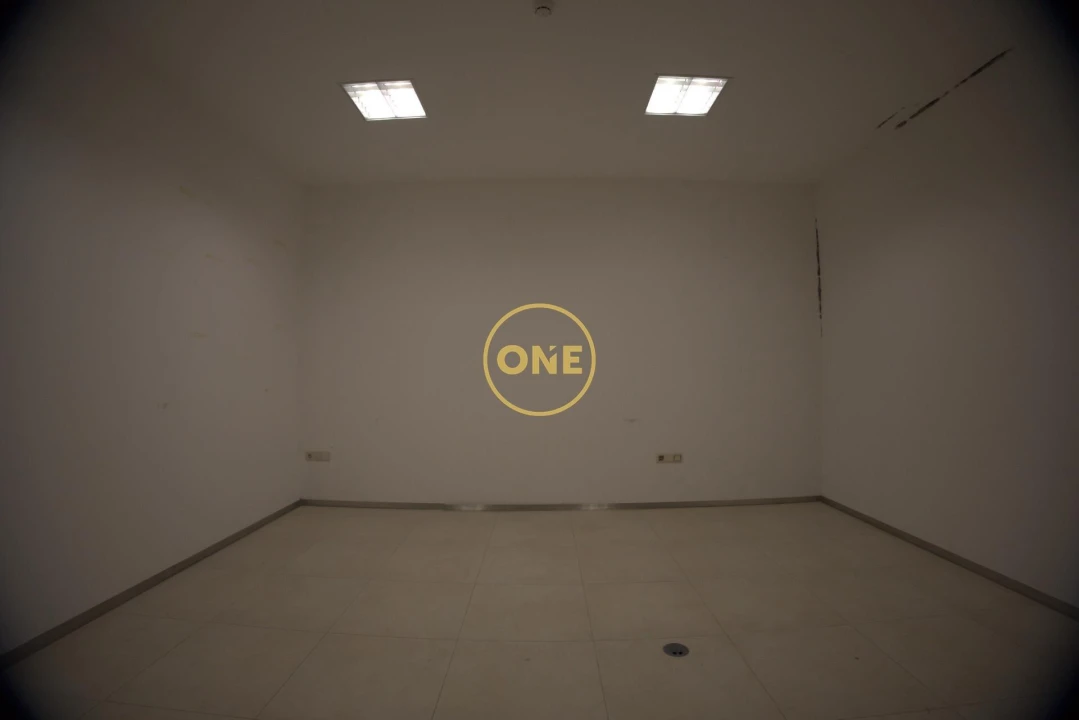 Armazém para Arrendamento em Silveiros e Rio Covo (Santa Eulália) Foto 15