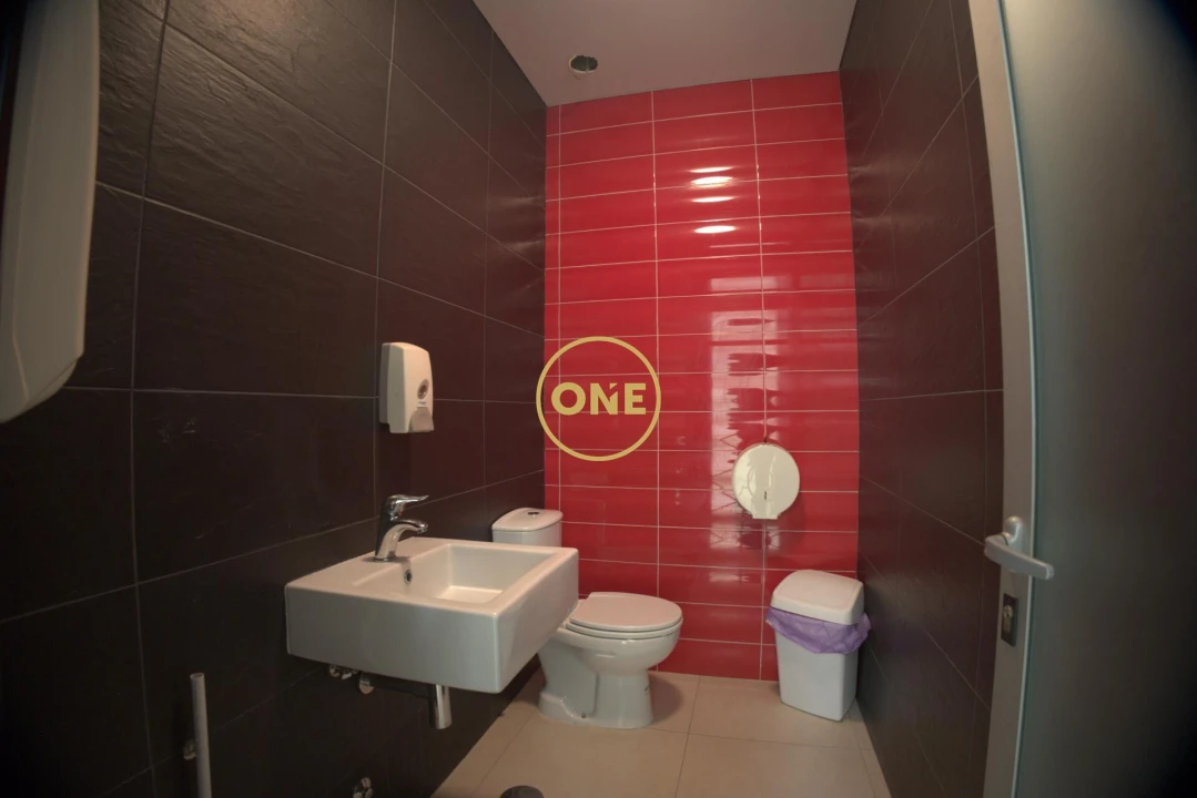 Armazém para Arrendamento em Silveiros e Rio Covo (Santa Eulália) Foto 19