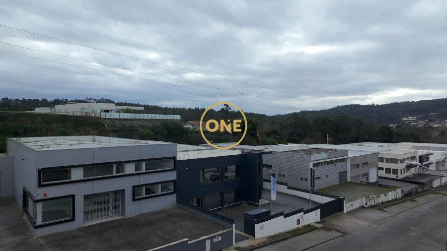 Armazém para Arrendamento em Silveiros e Rio Covo (Santa Eulália)
