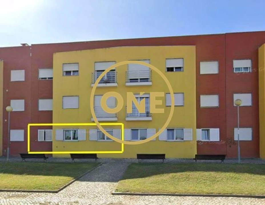 Apartamento T2 para Arrendamento em Charneca de Caparica e Sobreda Foto 2