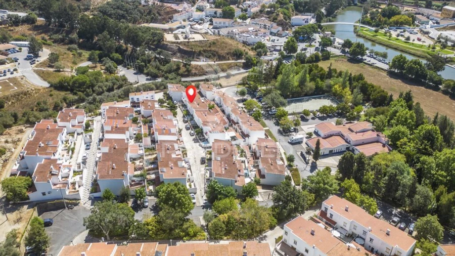 Moradia T4 para Venda em São Salvador e Santa Maria Foto 6