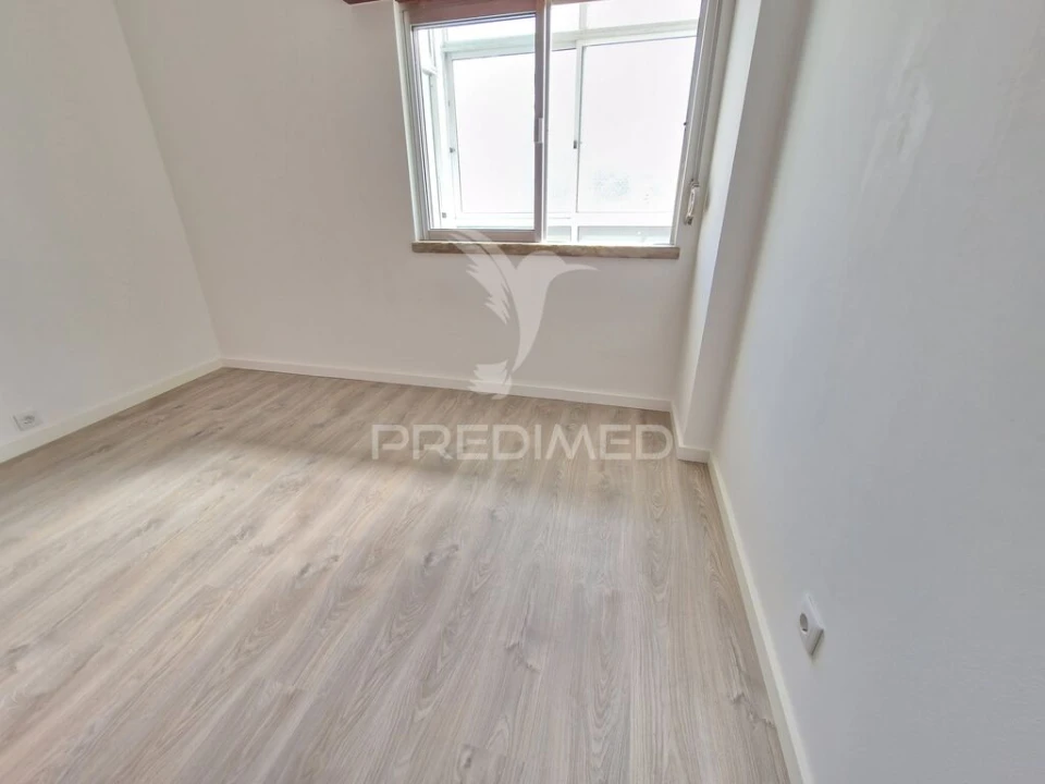 Apartamento T1 para Venda em Alfragide Foto 2