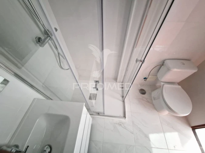 Apartamento T1 para Venda em Alfragide Foto 5