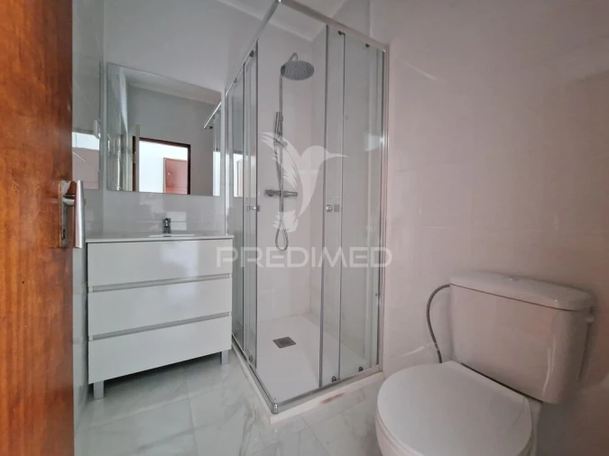 Apartamento T1 para Venda em Alfragide Foto 4