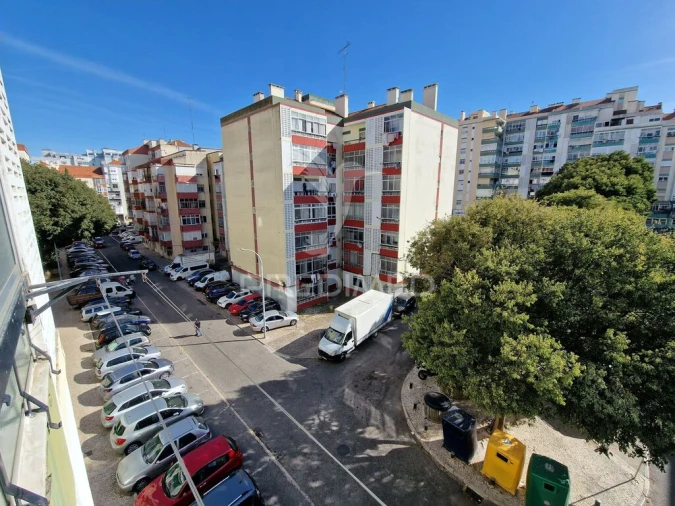 Apartamento T1 para Venda em Alfragide Foto 12