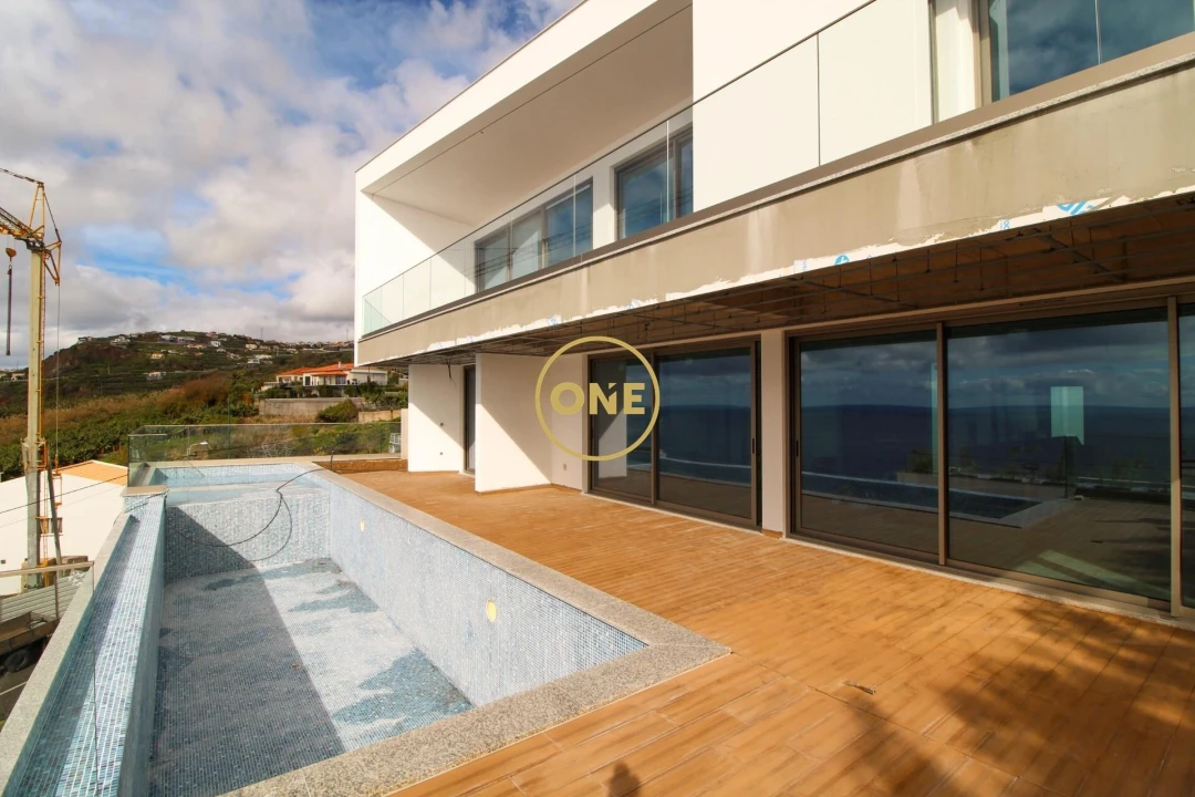 Moradia T4 para Venda em Tabua Foto 29