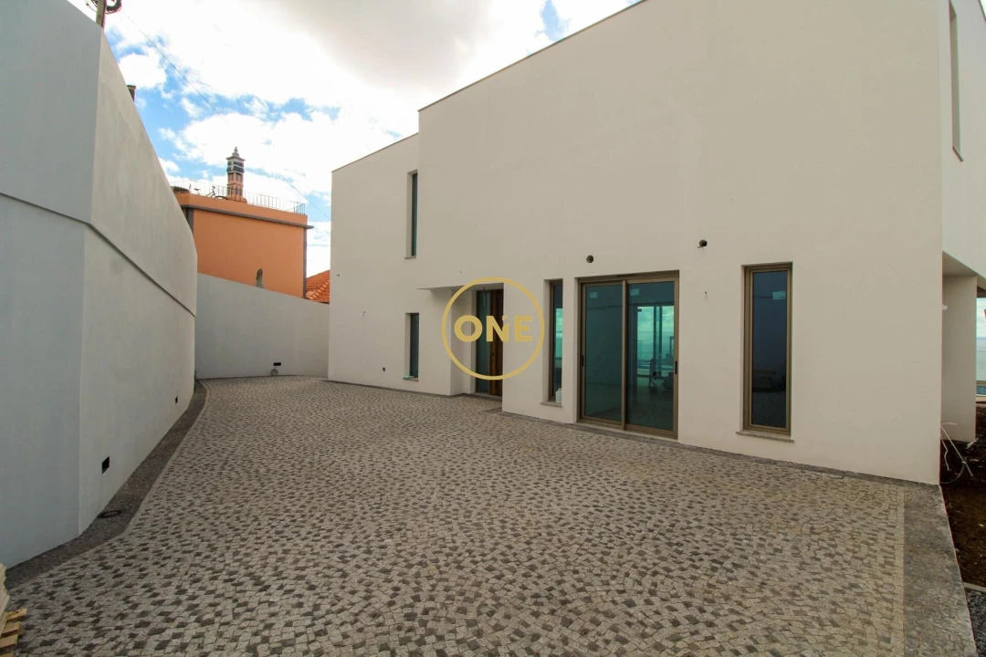 Moradia T4 para Venda em Tabua Foto 32