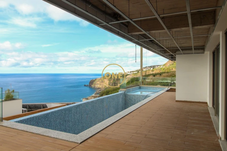 Moradia T4 para Venda em Tabua Foto 3