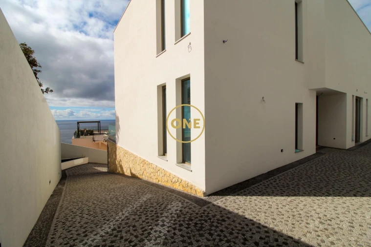 Moradia T4 para Venda em Tabua Foto 33