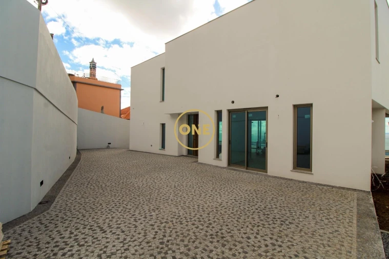 Moradia T4 para Venda em Tabua Foto 32