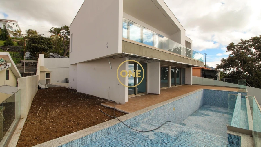 Moradia T4 para Venda em Tabua