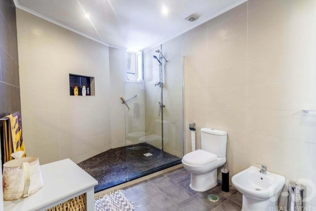 Negócio para Venda em Luz Foto 22