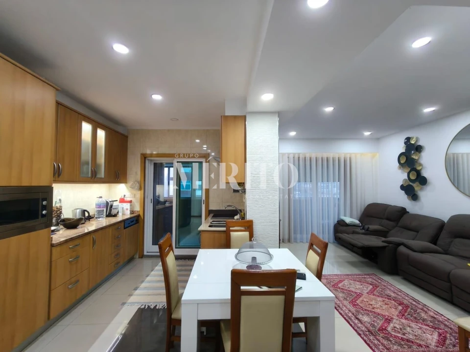 Apartamento T3 para Venda em Póvoa de Varzim, Beiriz e Argivai Foto 1