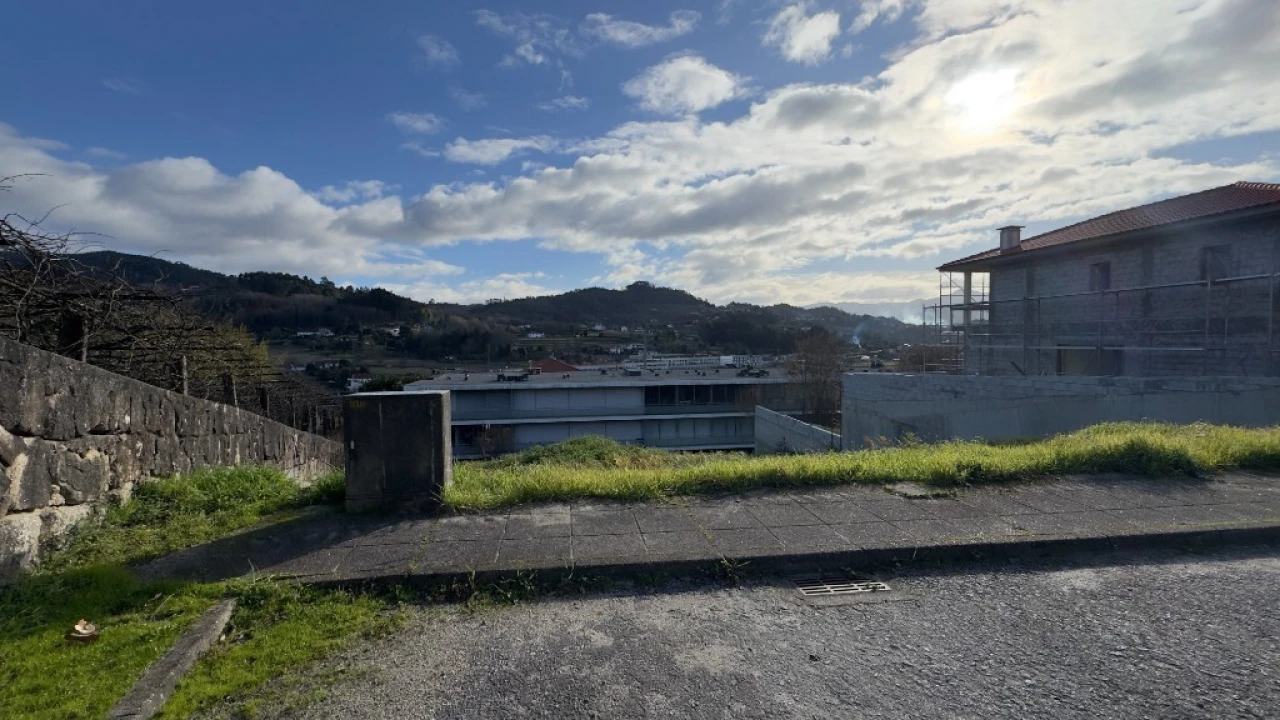 Terreno para Venda em Arcos de Valdevez (São Paio) e Giela Foto 4