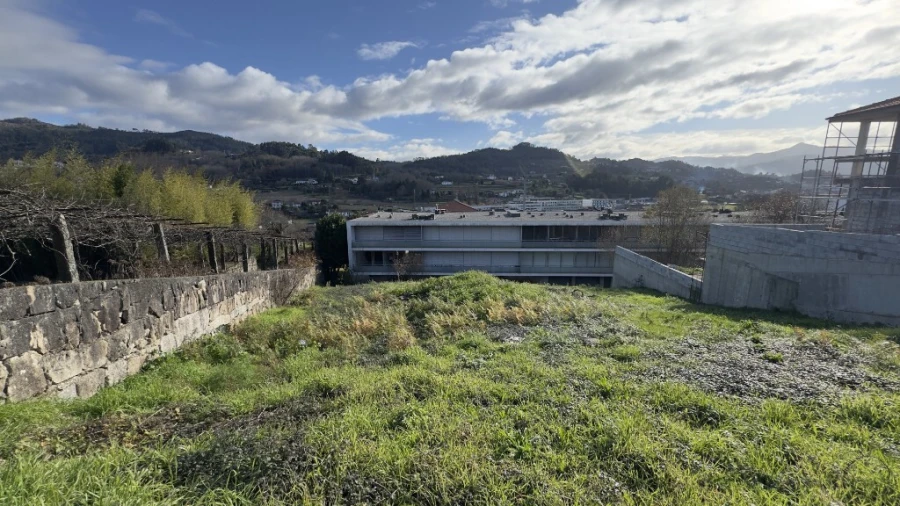Terreno para Venda em Arcos de Valdevez (São Paio) e Giela Foto 2