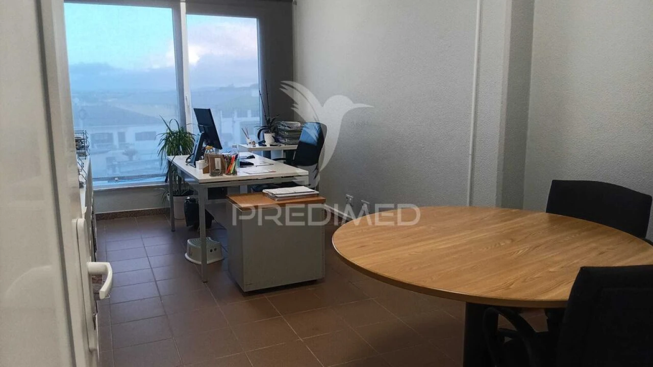 Armazém para Arrendamento em Almargem do Bispo, Pêro Pinheiro e Montelavar Foto 4