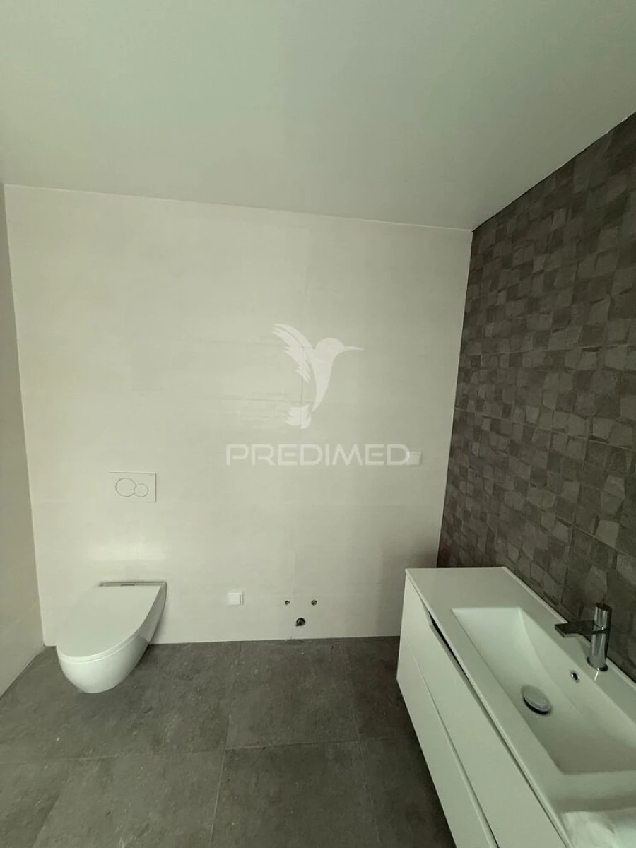 Moradia T2 para Venda em Santa Maria, São Pedro e Matacães Foto 16