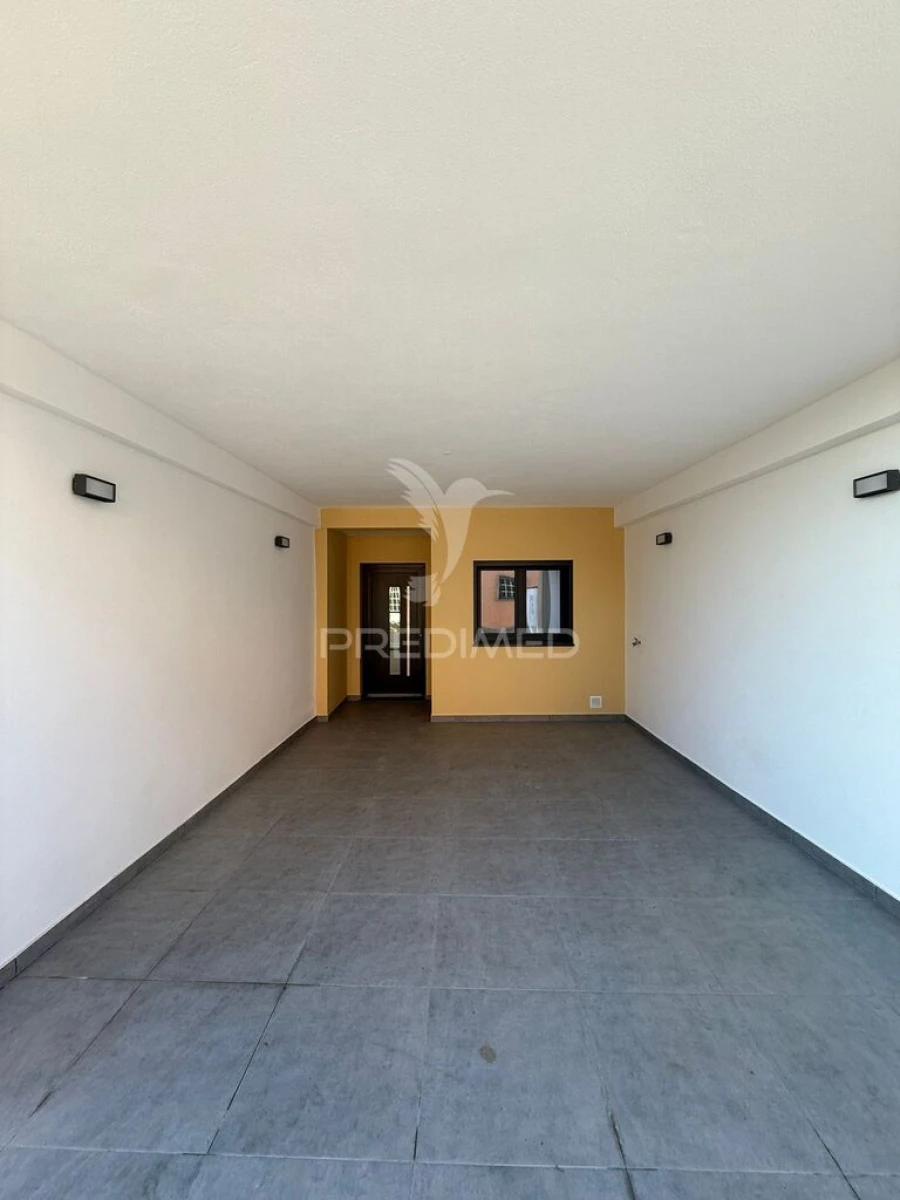 Moradia T2 para Venda em Santa Maria, São Pedro e Matacães Foto 1