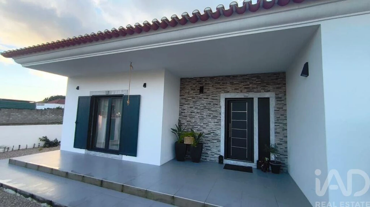 Moradia T4 para Venda em Samora Correia Foto 1