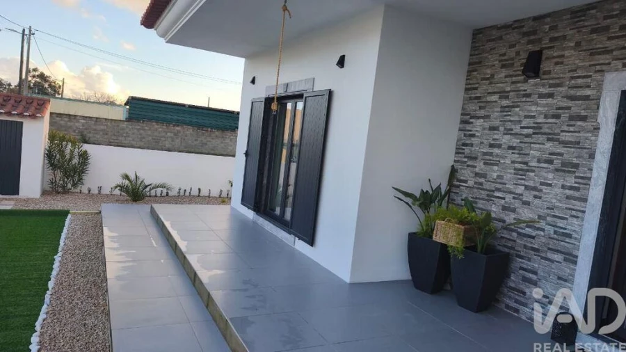 Moradia T4 para Venda em Samora Correia Foto 12