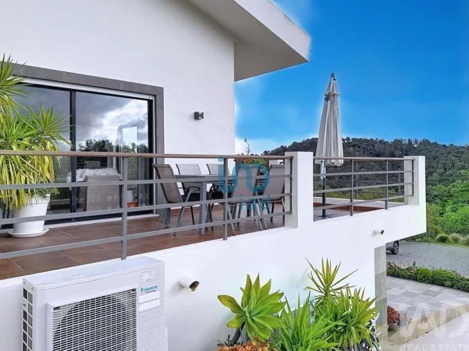 Moradia T4 para Venda em São Brás de Alportel Foto 3