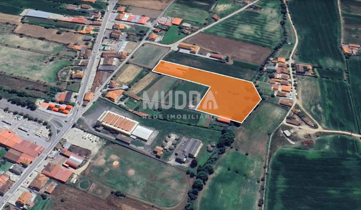 Terreno para Venda em Calvão e Soutelinho da Raia Foto 1