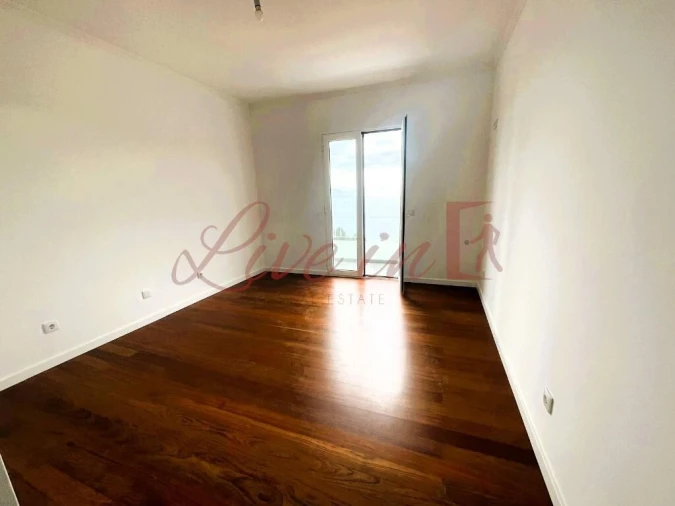 Moradia T3 para Venda em Santa Cruz Foto 18