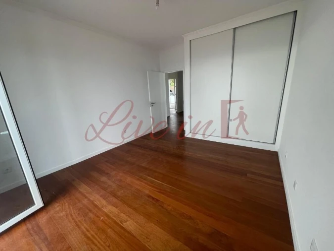 Moradia T3 para Venda em Santa Cruz Foto 17