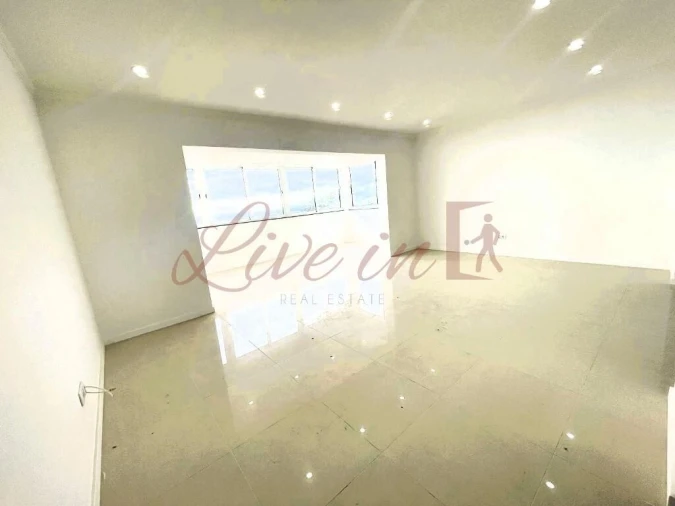 Moradia T3 para Venda em Santa Cruz Foto 6