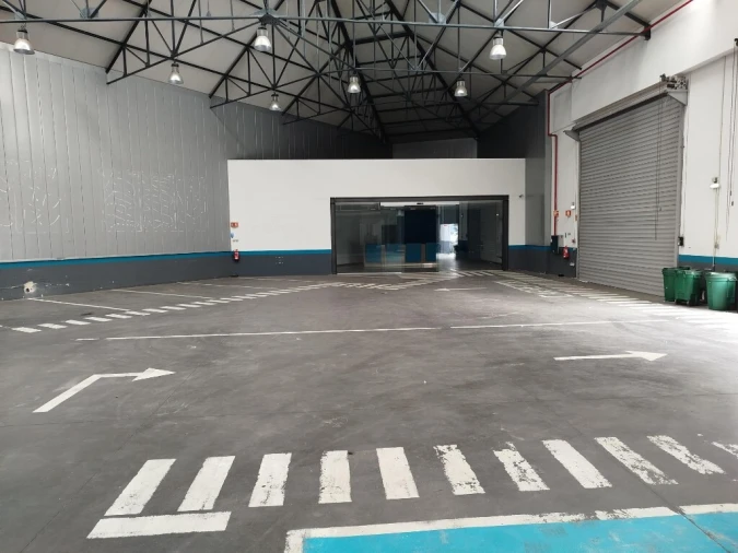 Armazém para Arrendamento em Sacavém e Prior Velho Foto 20