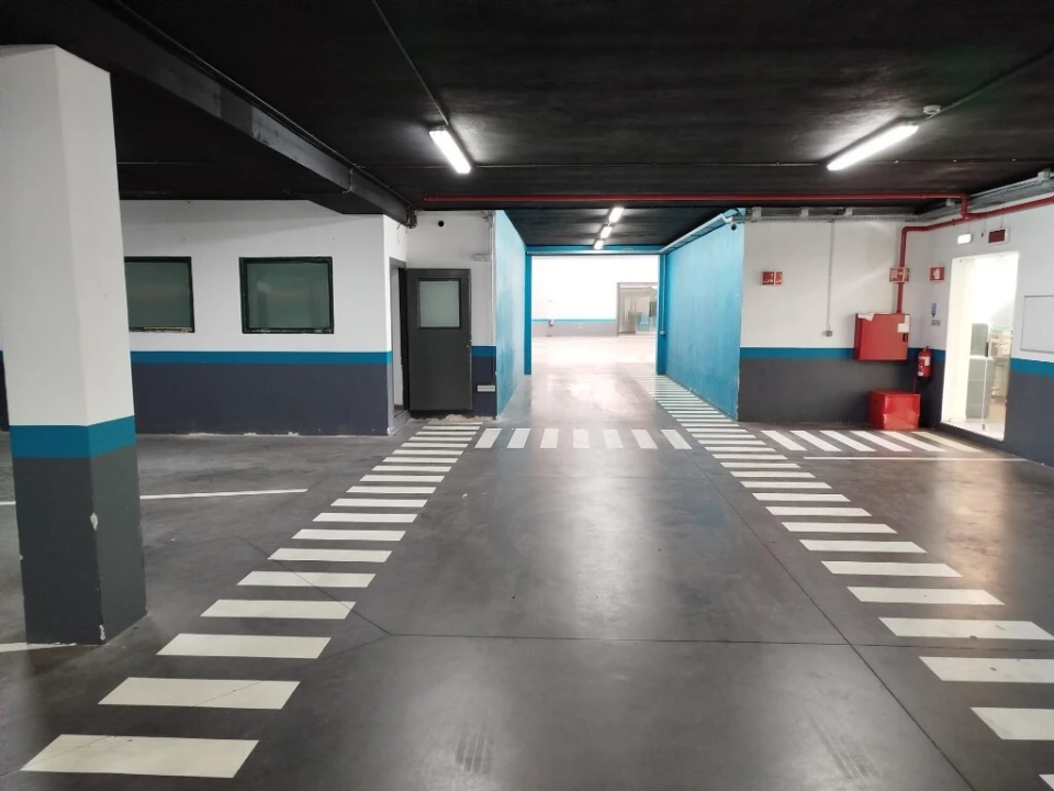 Armazém para Arrendamento em Sacavém e Prior Velho Foto 23