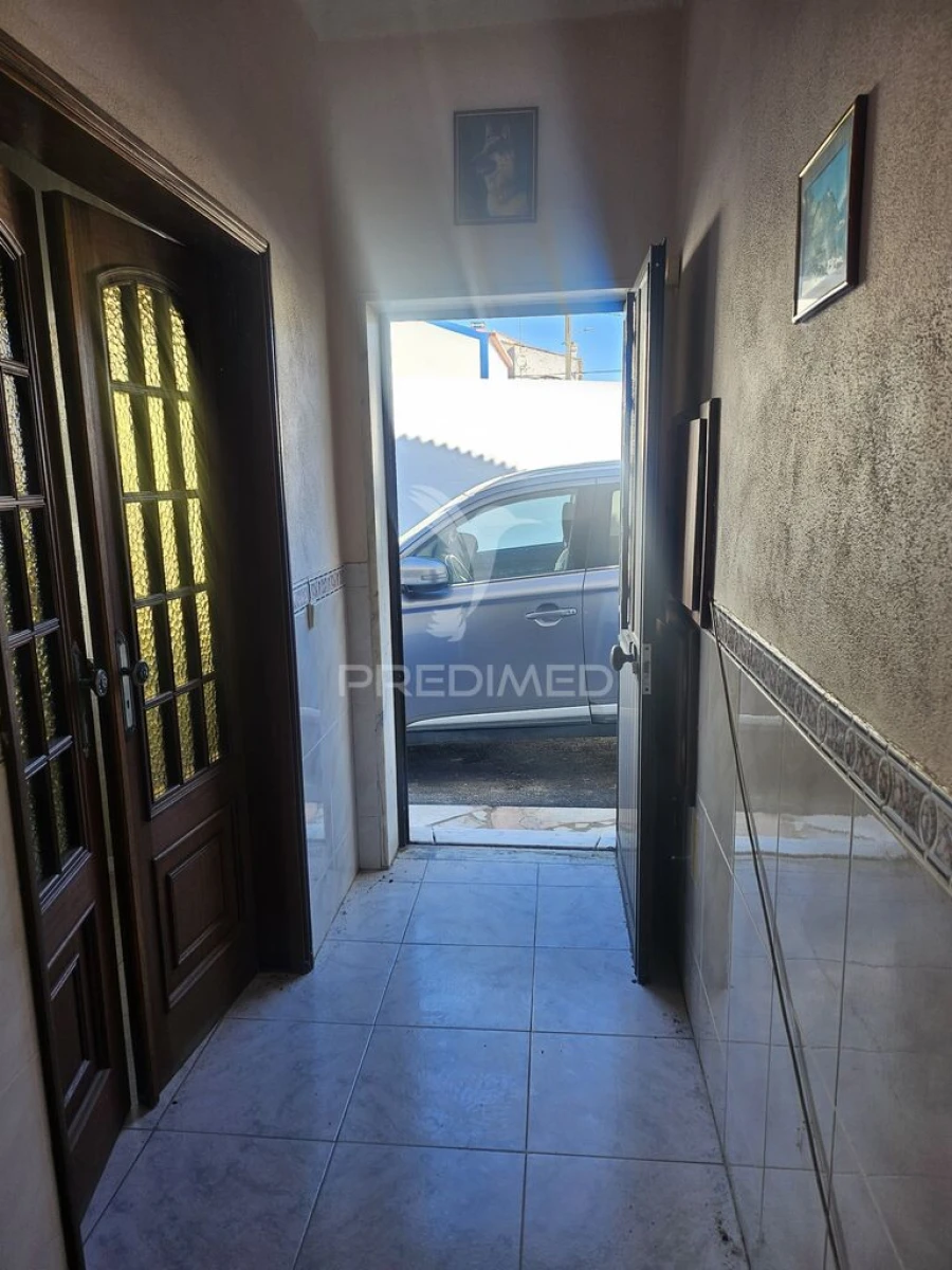 Moradia T2 para Venda em Ciladas Foto 5