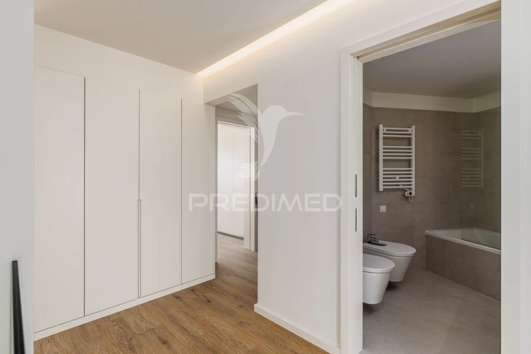 Apartamento T4 para Venda em Colares Foto 13