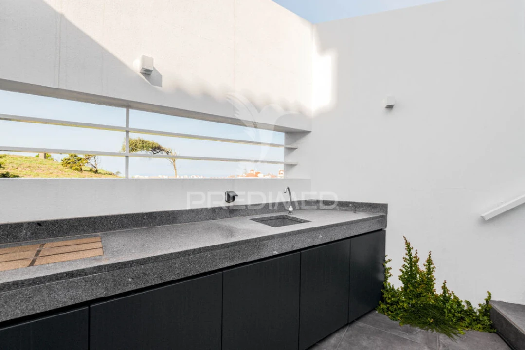 Apartamento T4 para Venda em Colares Foto 4