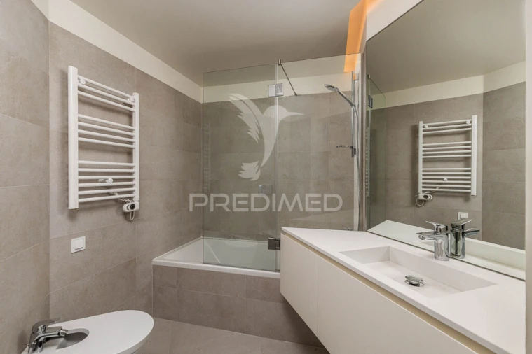 Apartamento T4 para Venda em Colares Foto 14